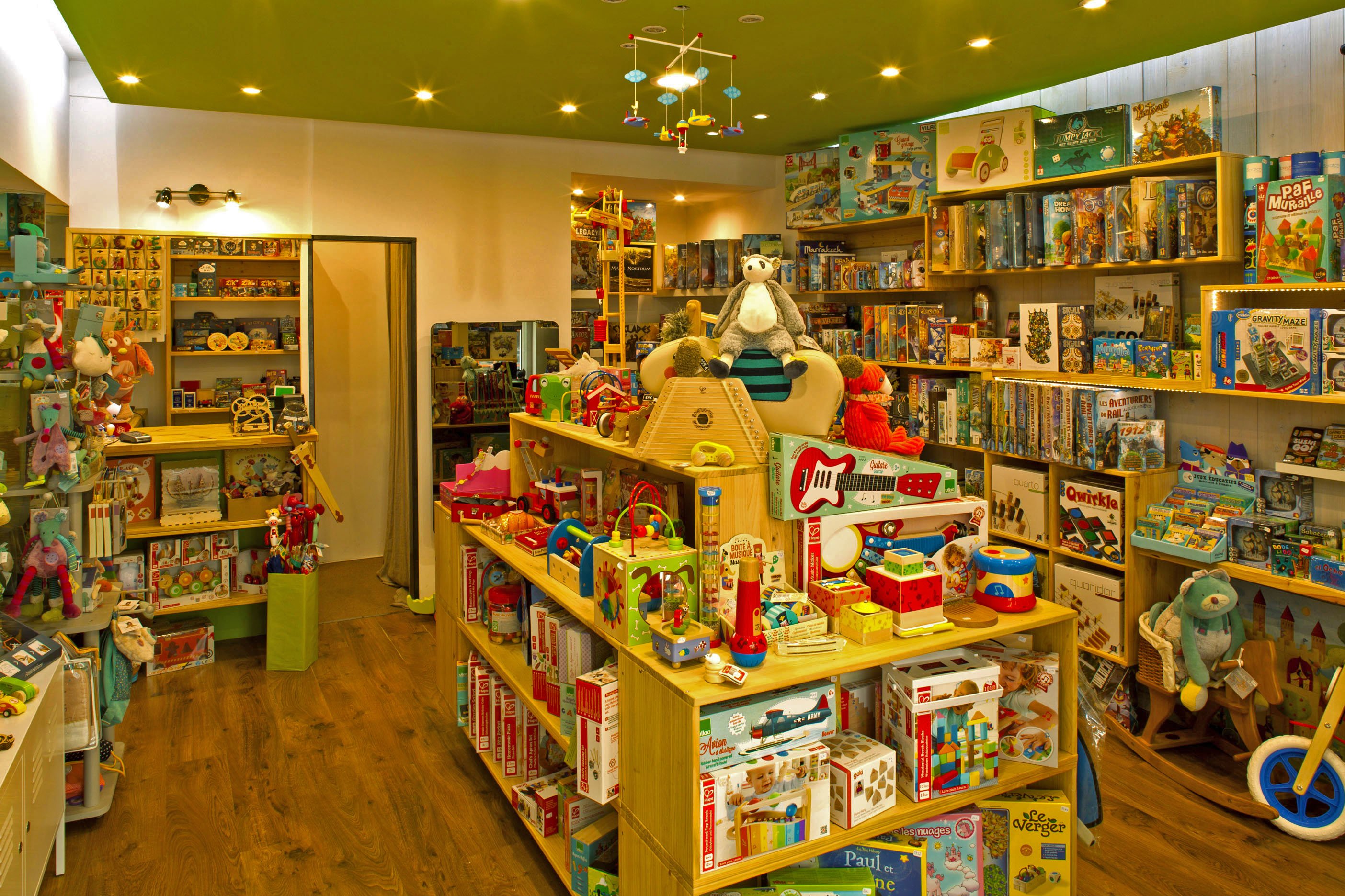 magasin de jouet en bois